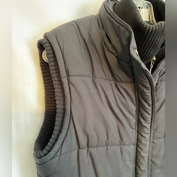 Reebok Black Sleeveless Solid Sport Vest Ladies  Med - Picture 5 of 10